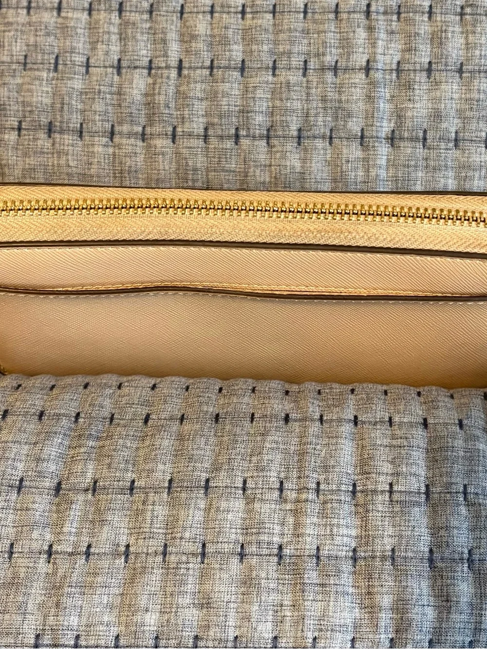Kate Spade ♠️ Cream Saffiano Zip Wallet with Gold Logo